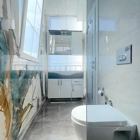 Ozy Center Apartment
